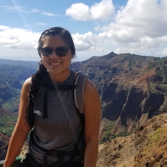 Meet your Posher, Jennifer - Picture 1 of 1